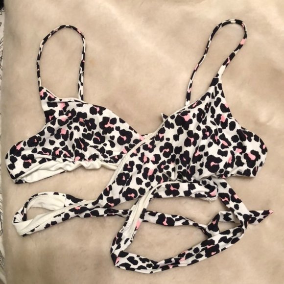 Show Me Your Mumu Leopard Bathing Suit Top - Picture 3 of 8
